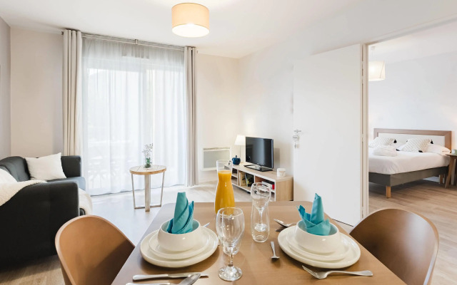 Quality Suites Dinan