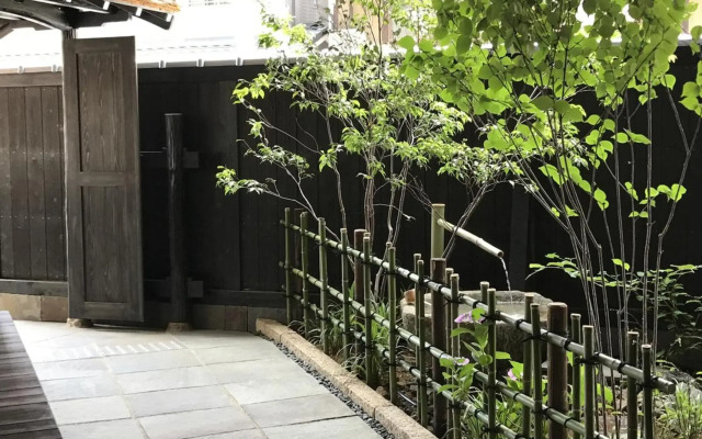 Гостевой дом Kyomachiya Ryokan Sakura Urushitei