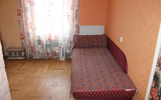Guest house at 46 Lesnoy Prospekt