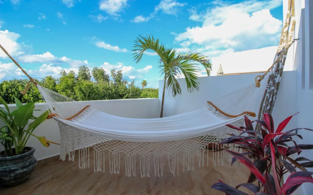 Luxury House Near Akumal Beach by Olahola