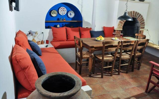 Laas Residence