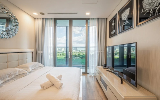 2 Bed Landmark 81