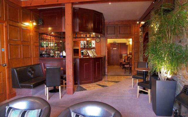 Rosemount Hotel