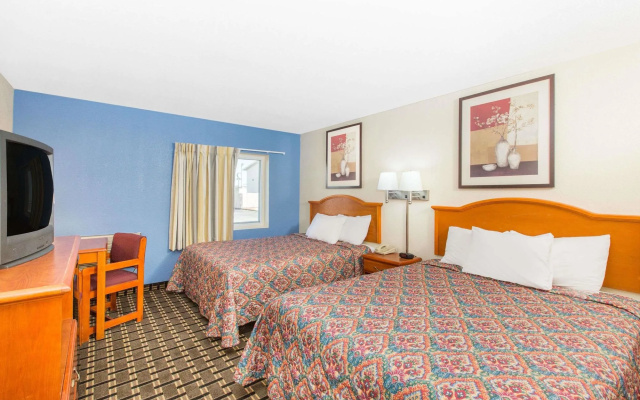 Days Inn by Wyndham Effingham