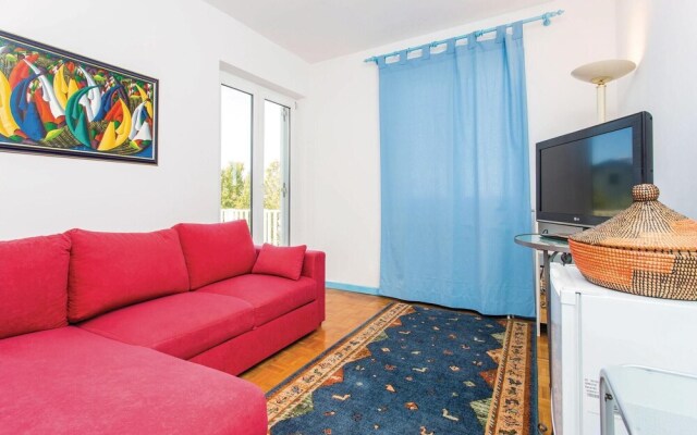 Amazing Home in Malinska With Wifi and 6 Bedrooms