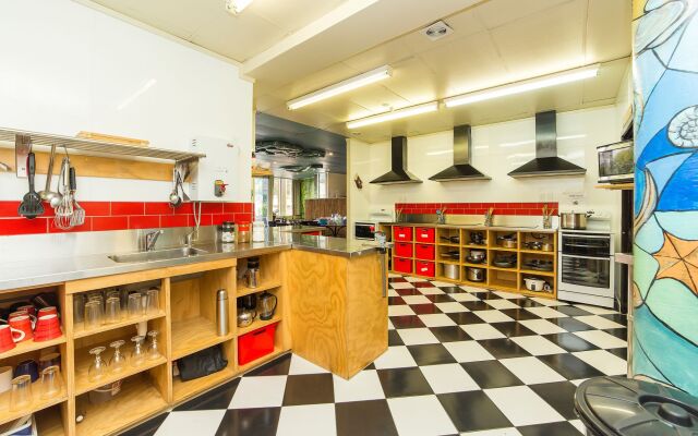 Tahuna Pod Hostel