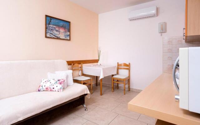 Apartments Gold - 300m from beach