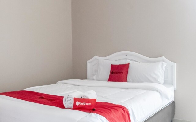 RedDoorz Plus near Tambun Station