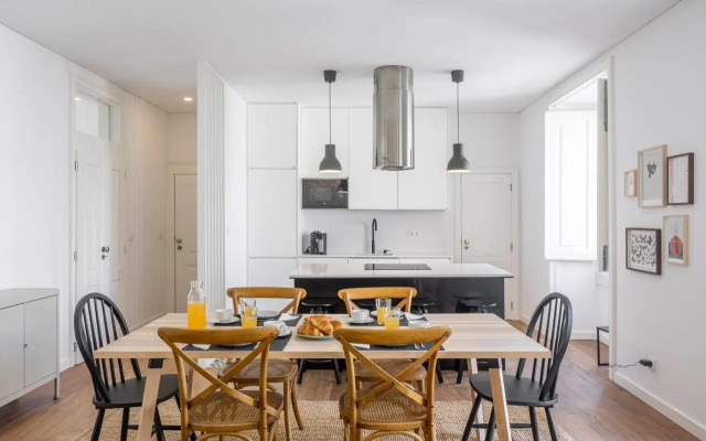 Trendy T.M Apartament by the River