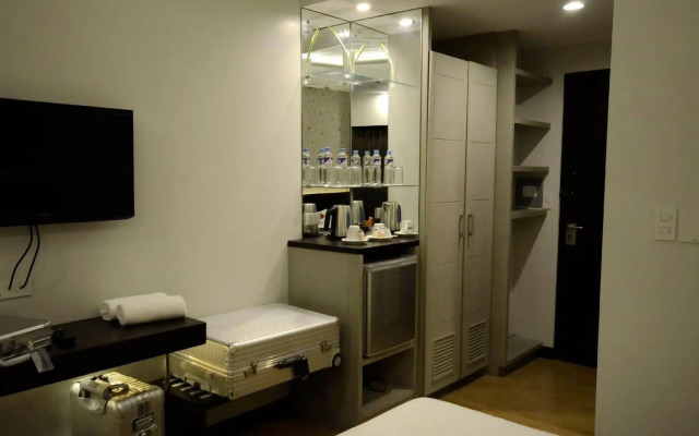 Venus Parkview Hotel