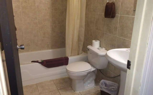 Esterhazy Motor Hotel