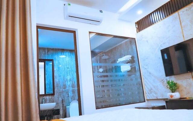 Grad Queen Hotel 2  Ha Dong