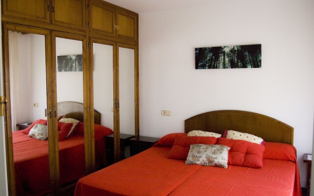 Flores Apartments