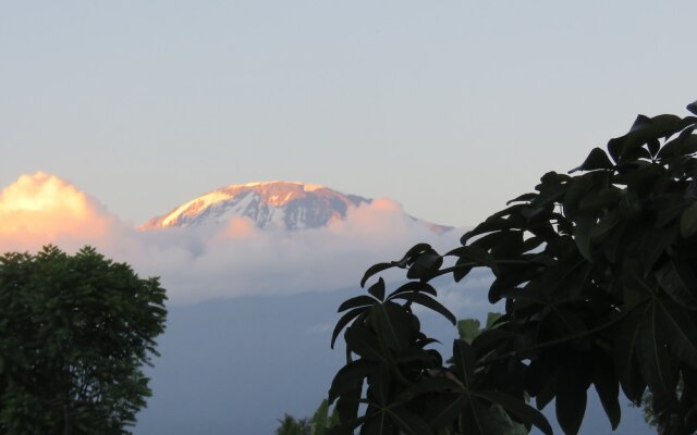 Kilimanjaro White House Hotel