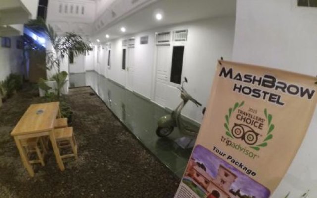 MashBrow Hostel