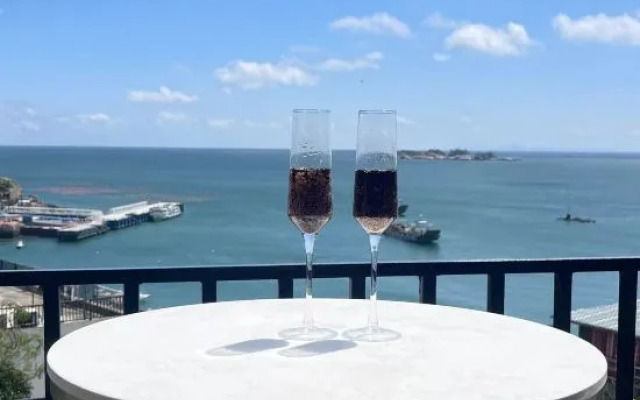 Song of Dongji Hostel