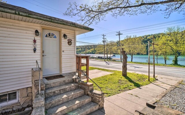 Rockaway Beach House w/ Fire Pit & River View!