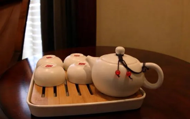 Aohua International Hot Spring Hotel