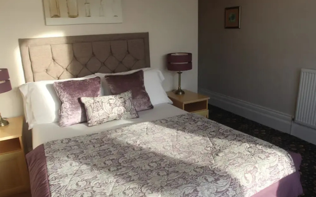 Bryn-Y-Mor Hotel