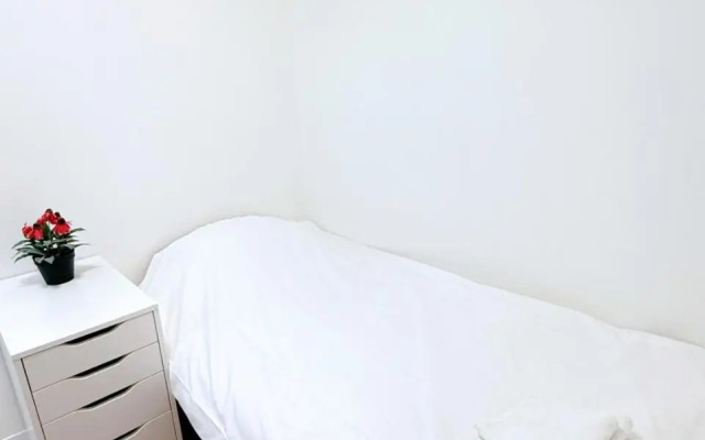 5 People Apt Centre Paris 3em in  Meslay Marais