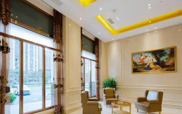 Vienna International Hotel (Yunmeng Longgang Road)