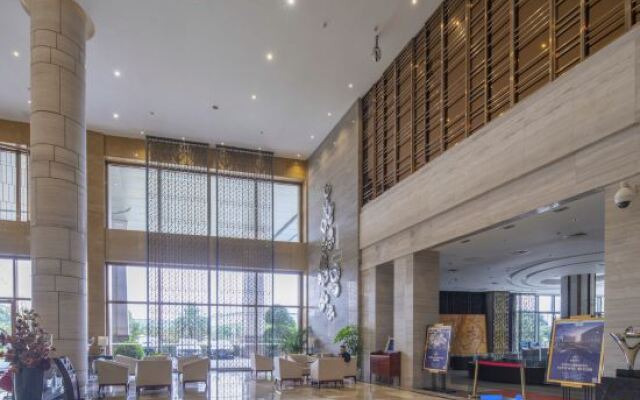 Royal Hotel (Chongqing Liangjiang)