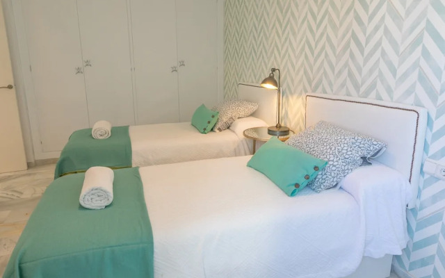 Sea View Puerto Banús Apt SAUNA + PARKING - RDR165