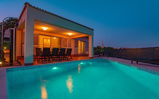 Amazing Home in Brodarica With Outdoor Swimming Pool, Wifi and Heated Swimming Pool