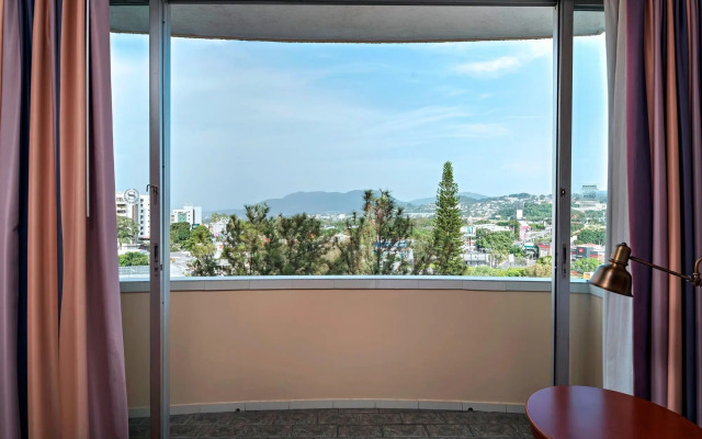 Sheraton Presidente San Salvador Hotel