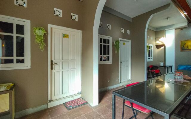 RedDoorz @ Oro Oro Ombo Batu