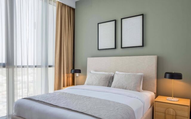 Silkhaus Elegant Pad With Balcony Pool Gym