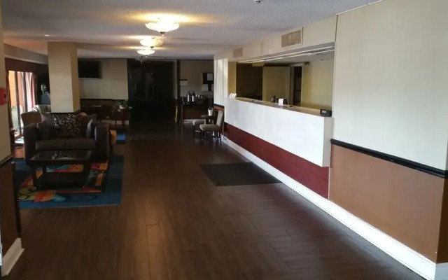 Rodeway Inn & Suites
