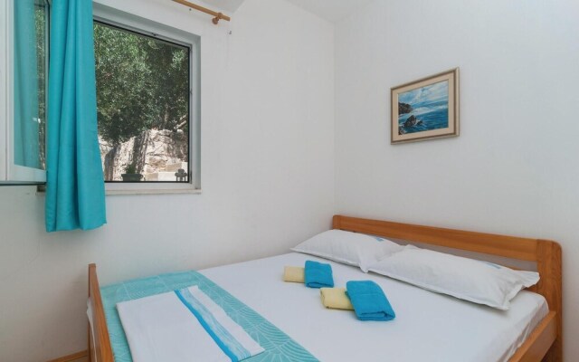 Nice Home in Pisak With Wifi and 3 Bedrooms