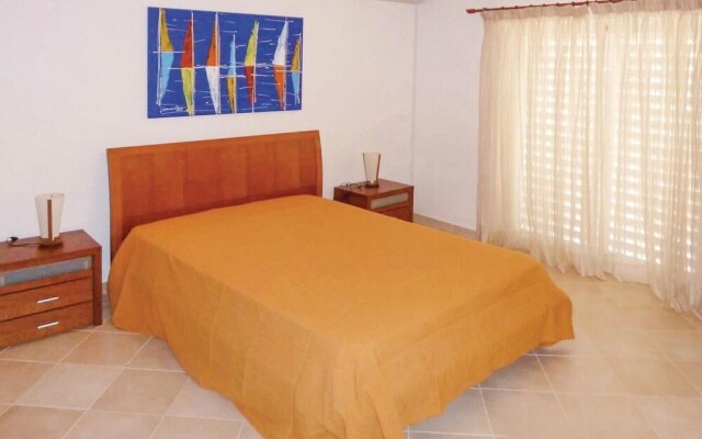 Nice Home in Guia With 4 Bedrooms, Wifi and Outdoor Swimming Pool