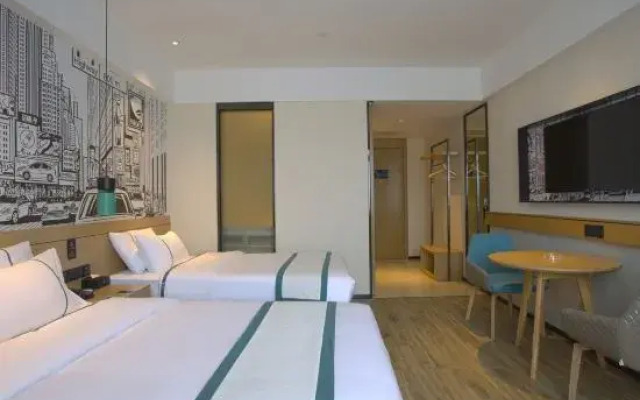 City Comfort Inn Hotel (Wuzhou Taiyang Plaza Wanda)