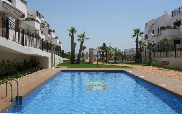 Azul Beach Apartments - Marholidays