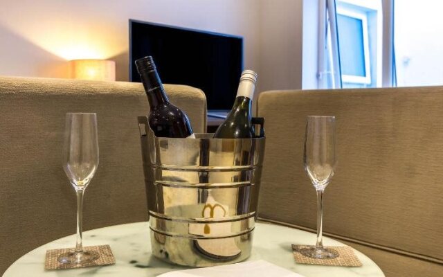 Basinghall Suites