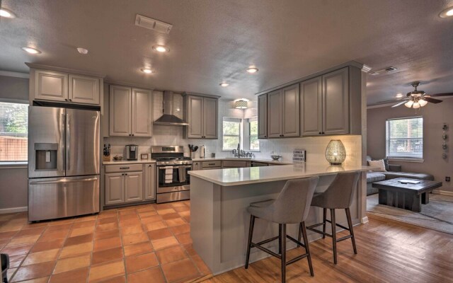 Stylish Home - Walk to Texas Tech University!