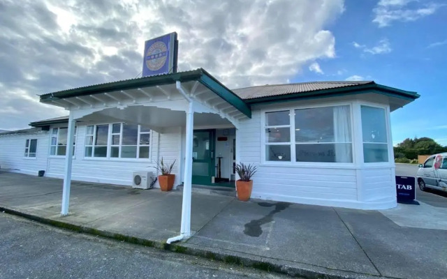 Hokitika Pioneer Hotel