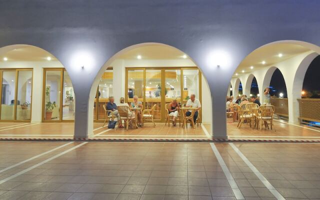 Alfa Beach Hotel