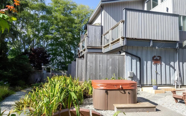 Tofino Oceanfront Hotel Suite