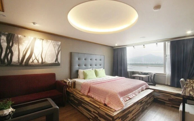 Busan Myeongji Hotel Jade