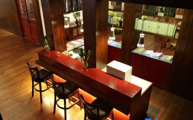 Great Wall Academy Inn