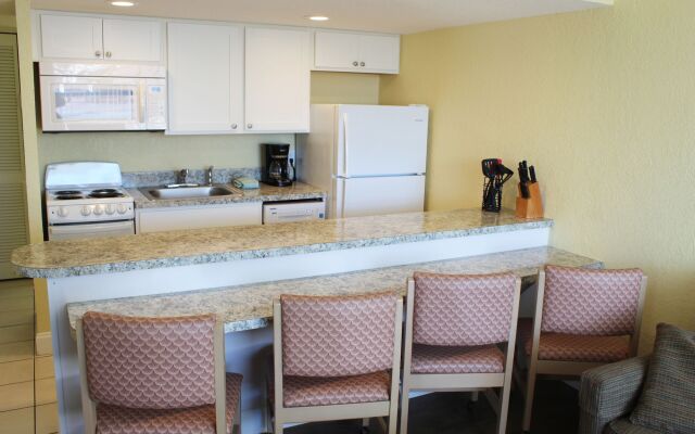 Holiday Shores Beach Club