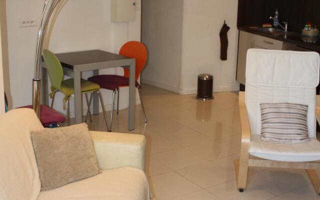 Happyfew - Le Central