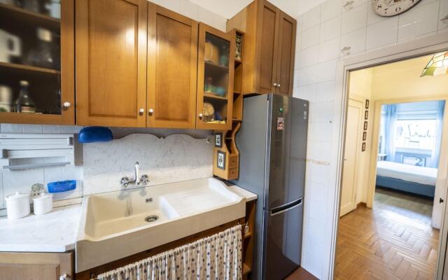 Trastevere 2 BR Cozy Apartment