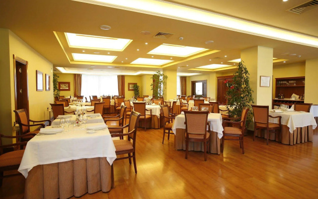 Отель Gran Hotel Balneario De Puente Viesgo