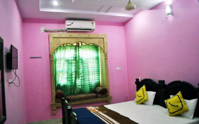 Vista Rooms at Hanuman Mandir