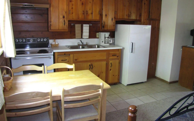 Kern Riverfront Lodge