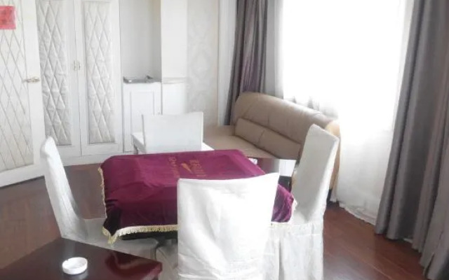 Gilleteng Shangri-La Hotel (Dukezong Ancient City Longtan North Road)